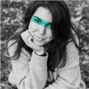 Profesora titulada en Diseño Gráfico con mas de 8 años de experiencia en el sector imparte clases de forma online y presencial.